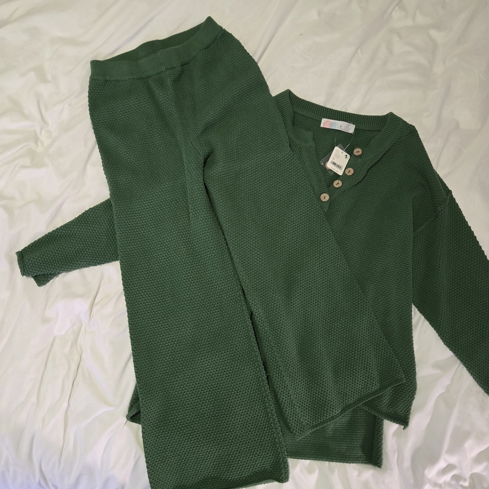 NWT Beach Hailey Set In Evergreen